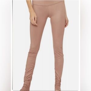 ALO Yoga Goddess Alosoft Blush Pink Ruched Leggings Women’s Small